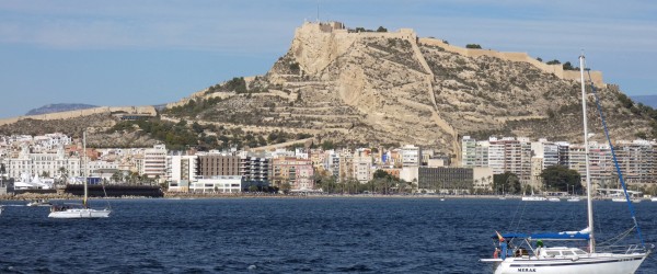 Alicante: mare, vela e grattacieli